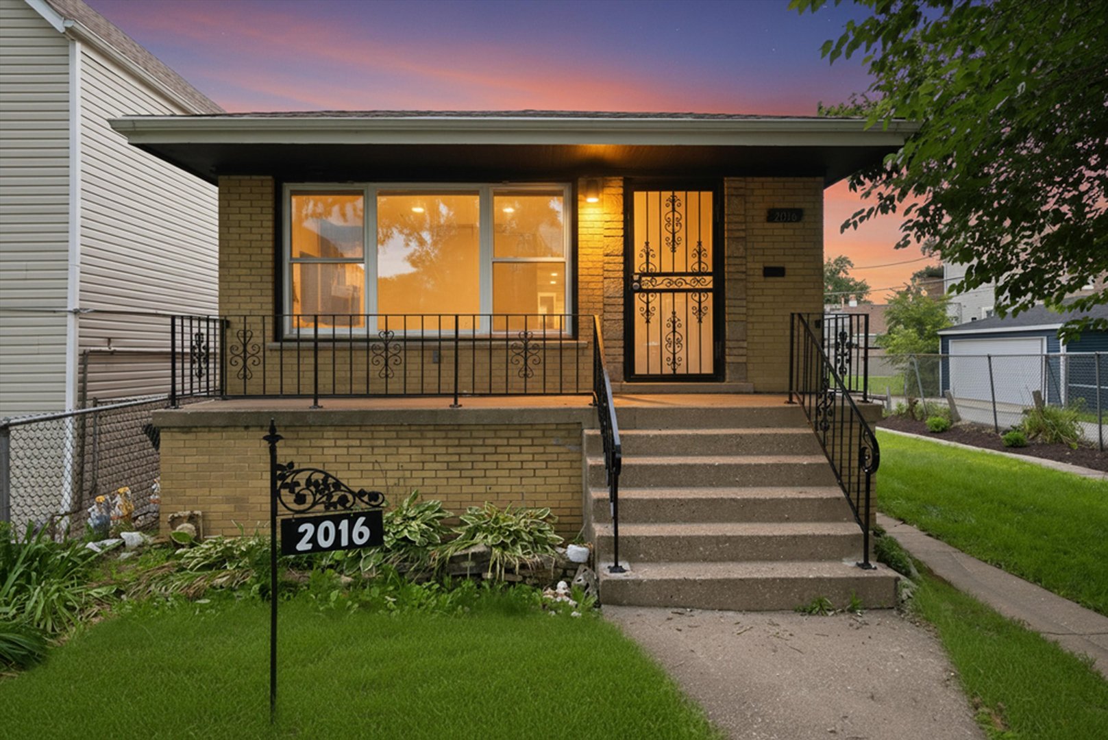 2016 W 52nd Street Property Photo