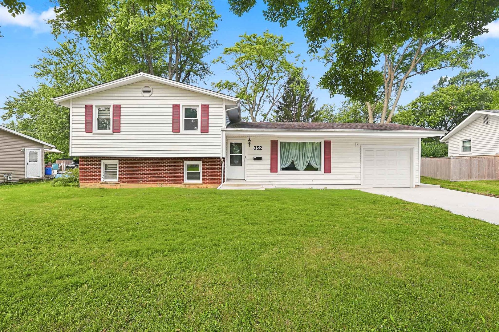 352 Sioux Lane Property Photo 1