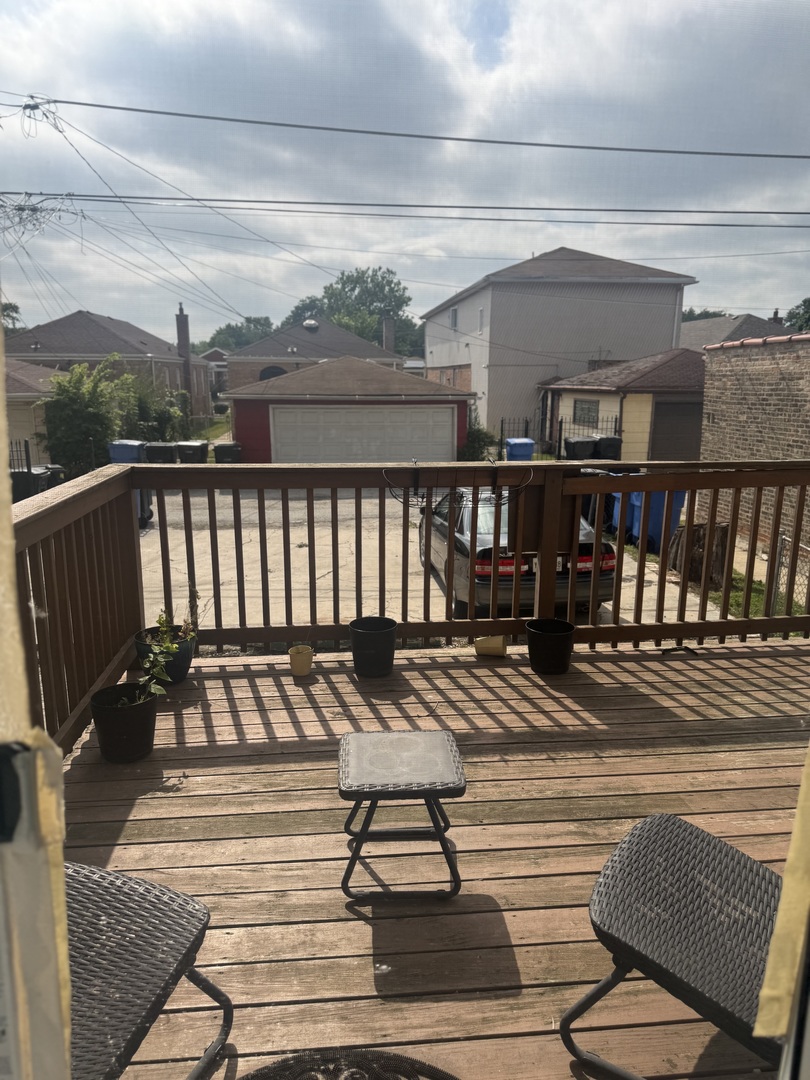 8942 S Blackstone Avenue Property Photo 8