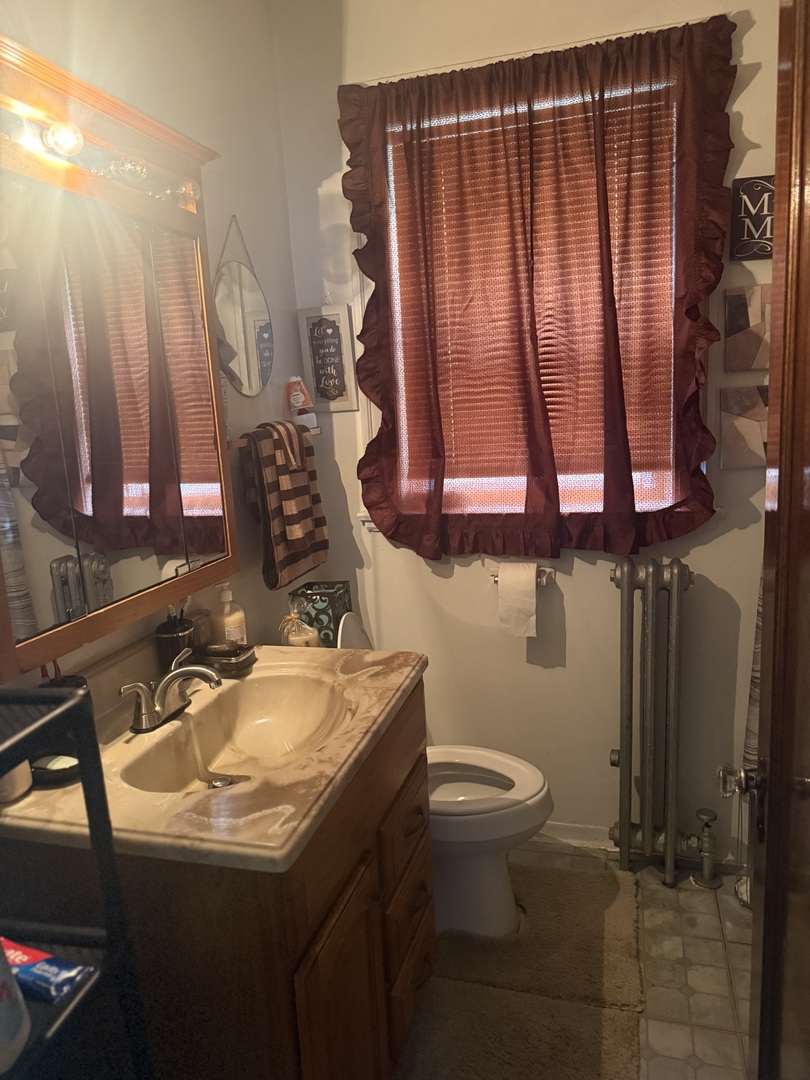 8942 S Blackstone Avenue Property Photo 11