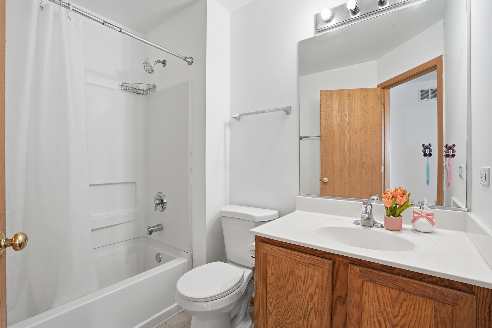 240 S Alder Creek Drive Property Photo 14