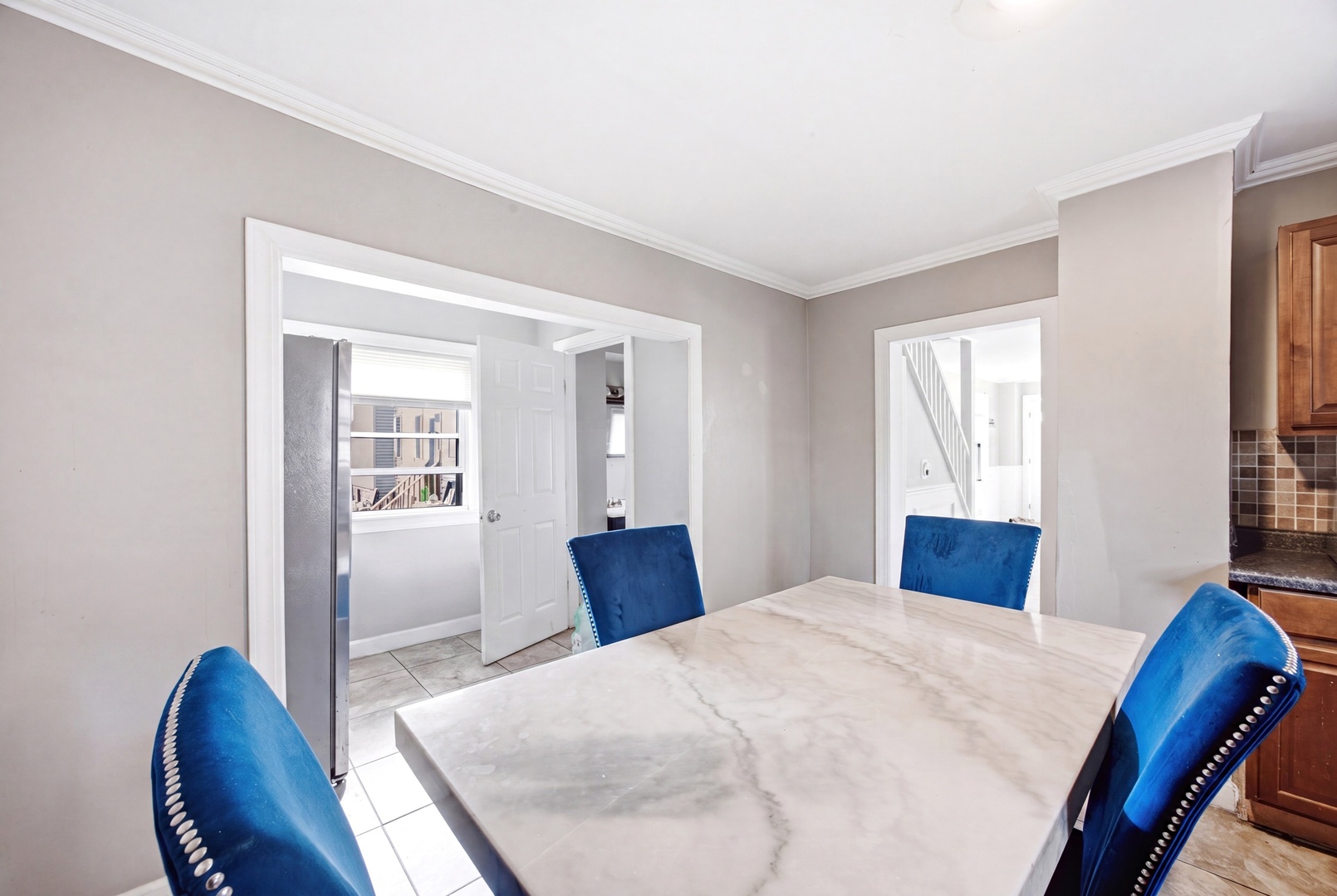 327 Ann Street Property Photo 7