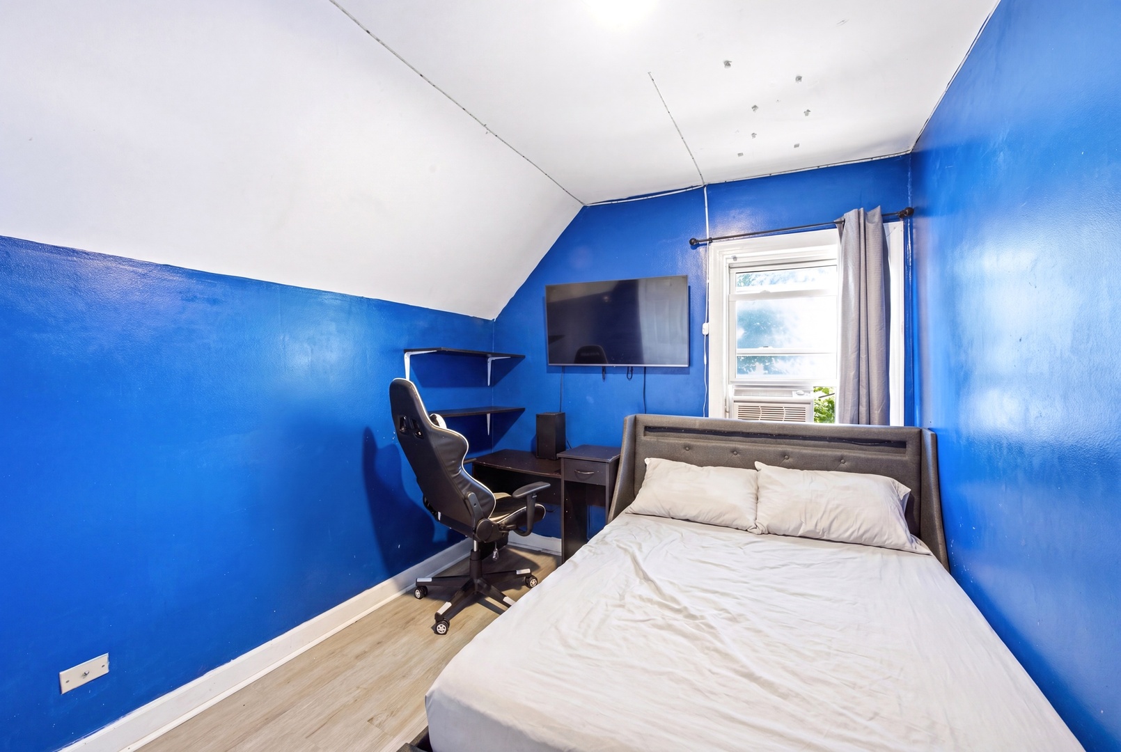 327 Ann Street Property Photo 10