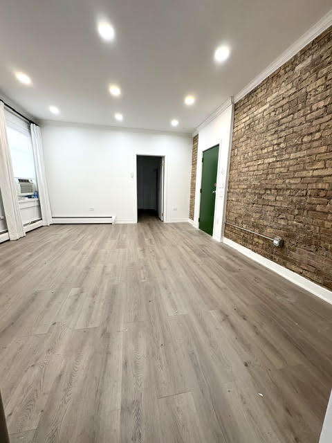 919 W Irving Park Road 3r Property Photo 3