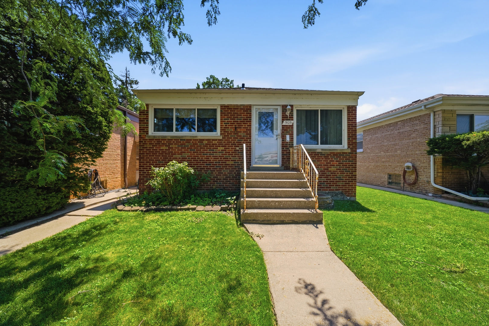 3123 W Howard Street Property Photo 1