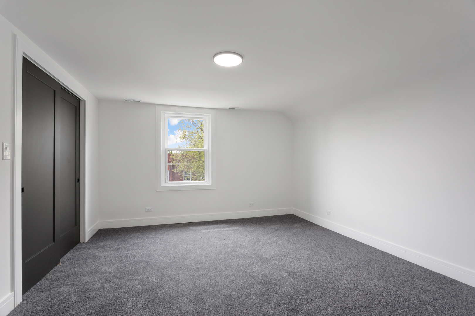 2456 W Huron Street Property Photo 28