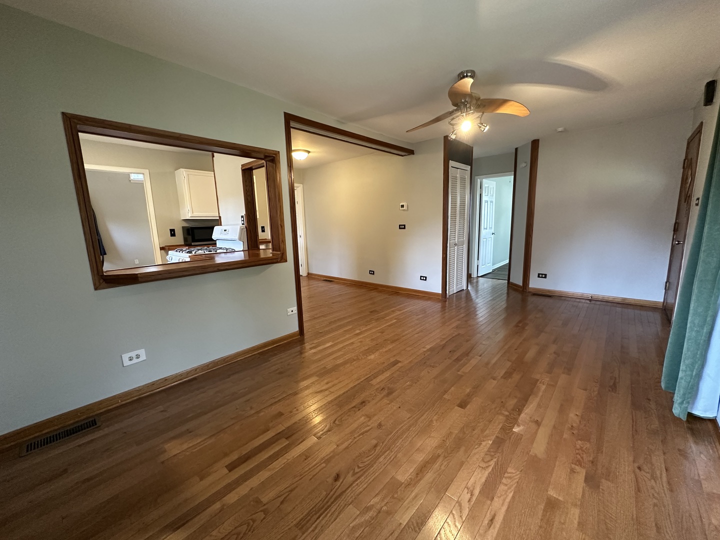 37 S Heather Drive Property Photo 2