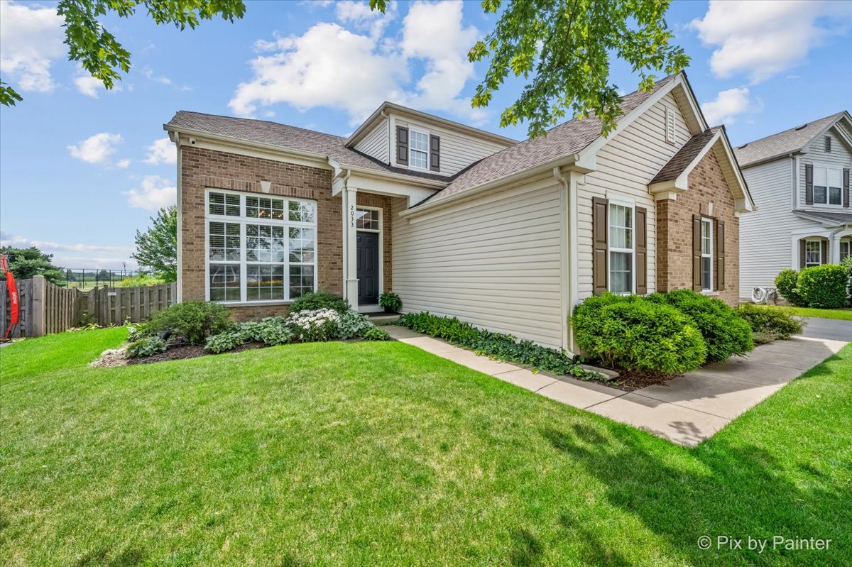 2033 Greenview Drive Property Photo 1