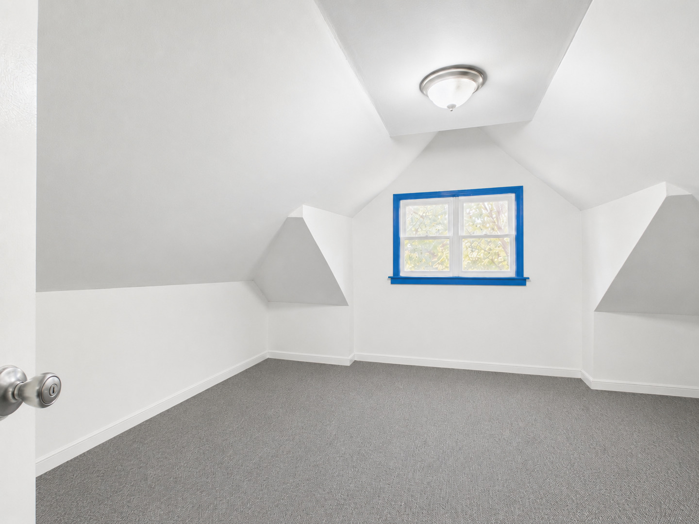 5242 W Schubert Avenue Property Photo 13