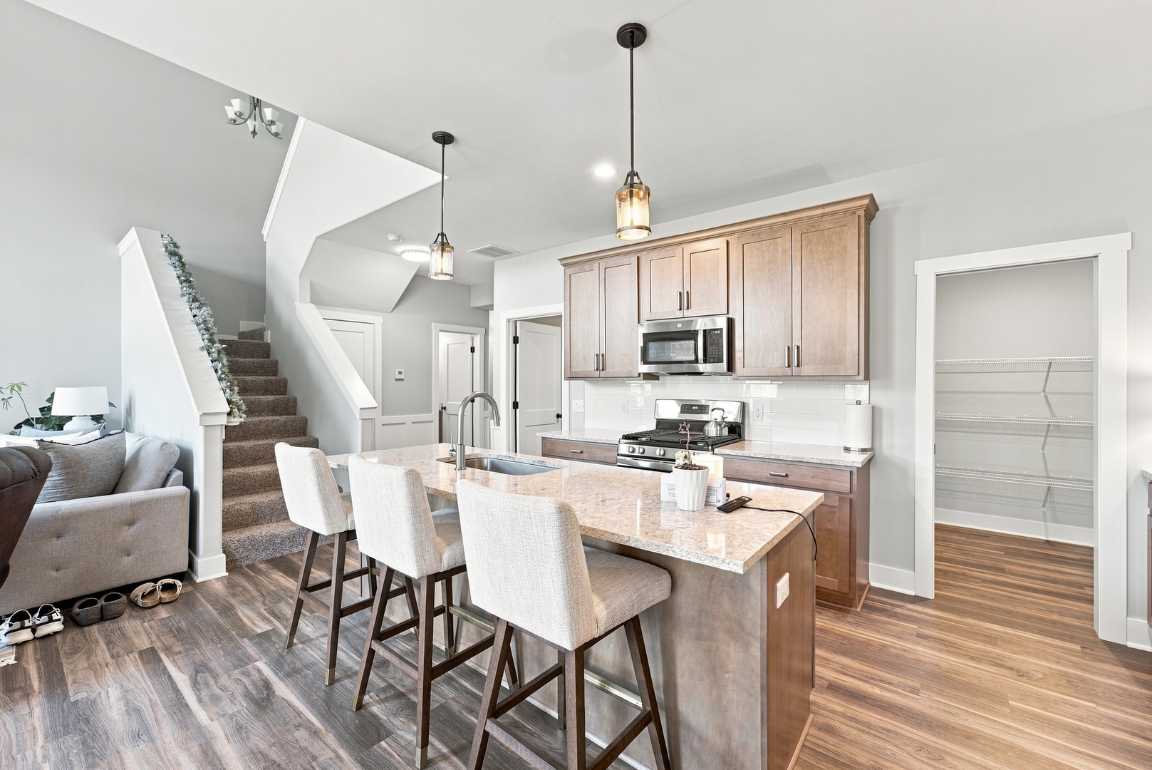 7142 Grove Crossing Property Photo 11