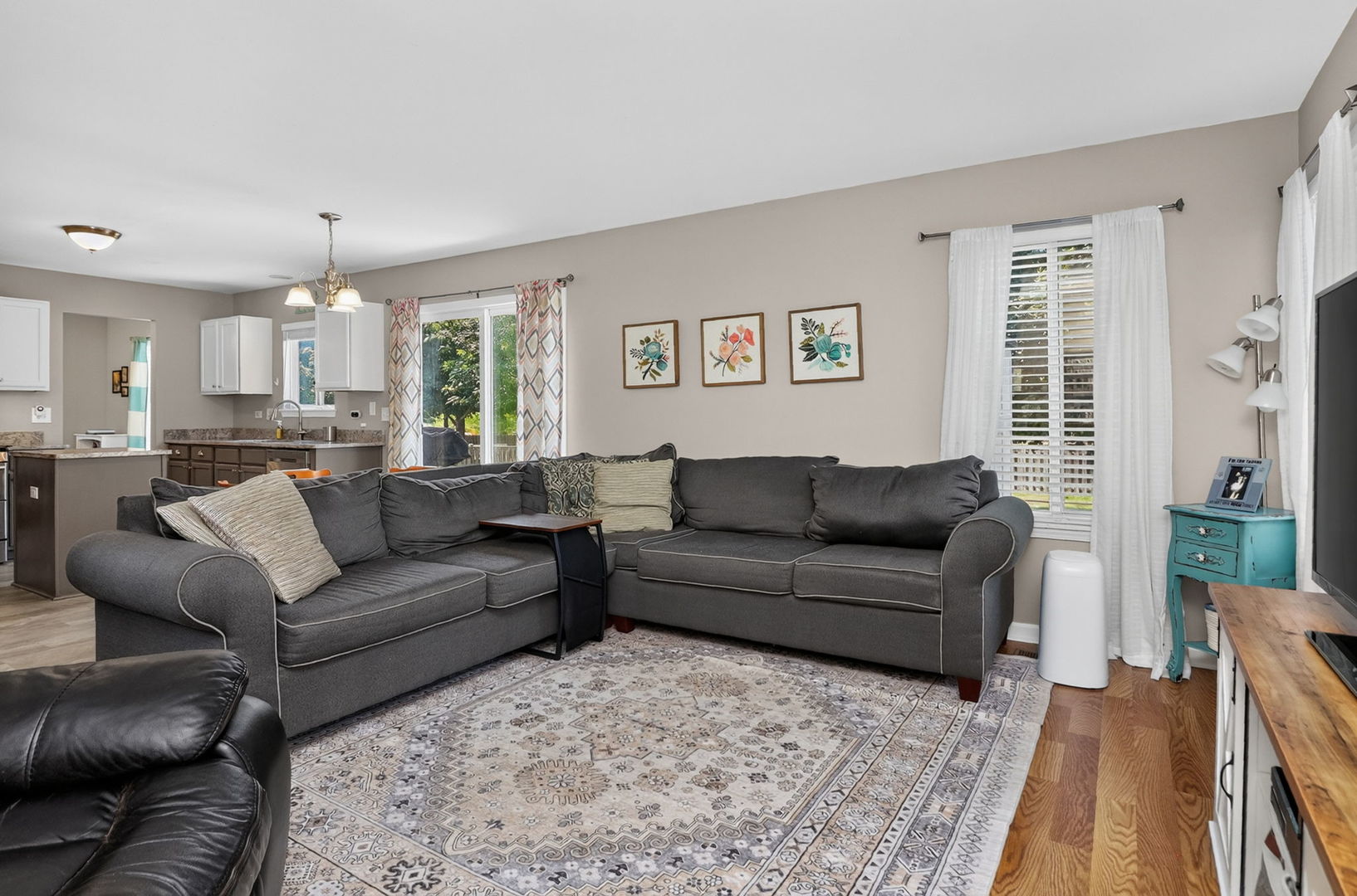 711 Deames Street Property Photo 14