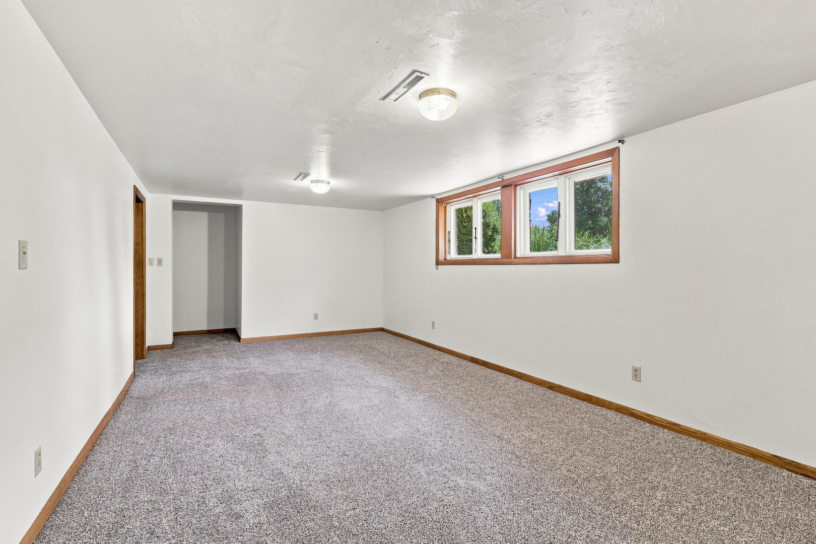 406 W Price Street Property Photo 28