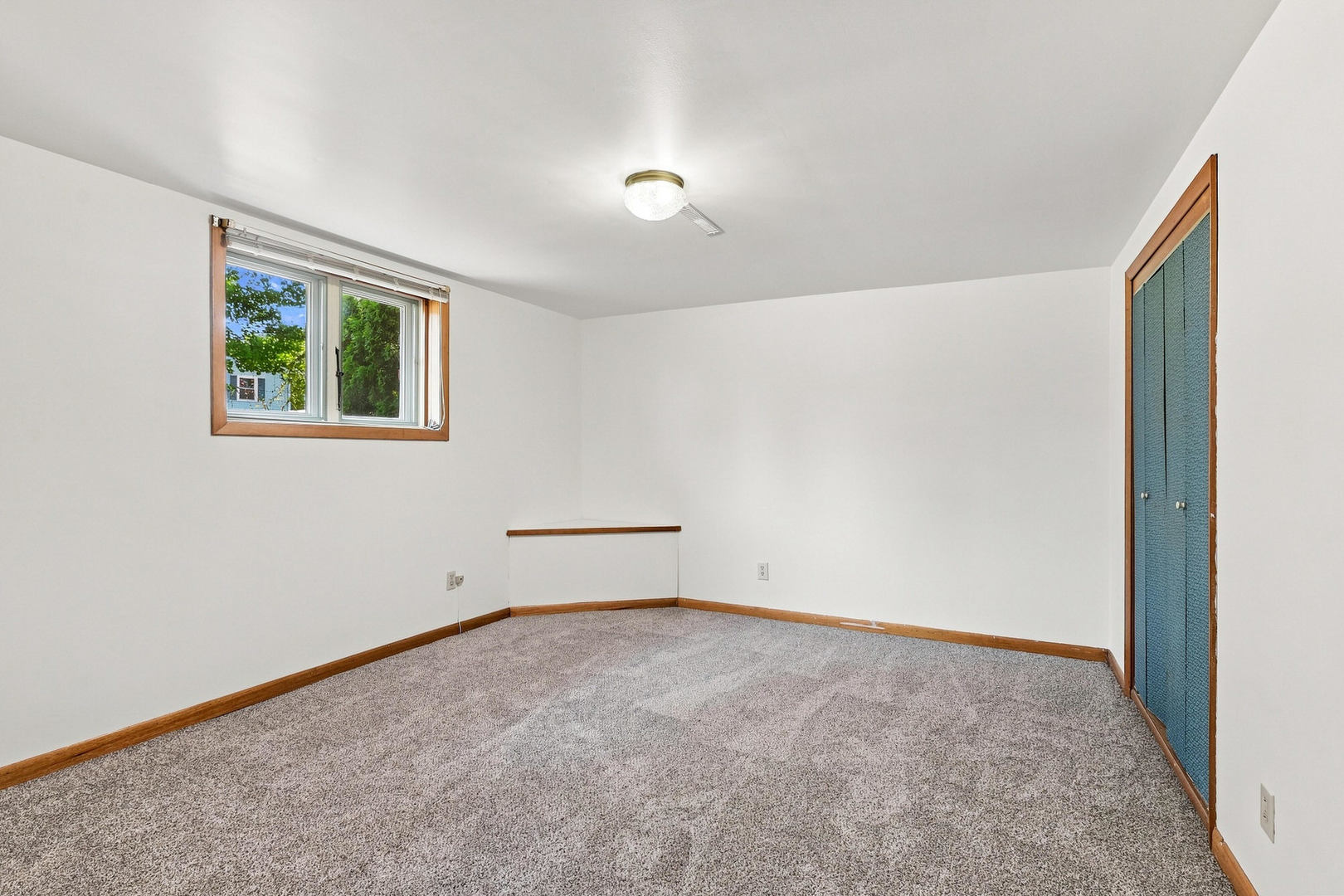 406 W Price Street Property Photo 29