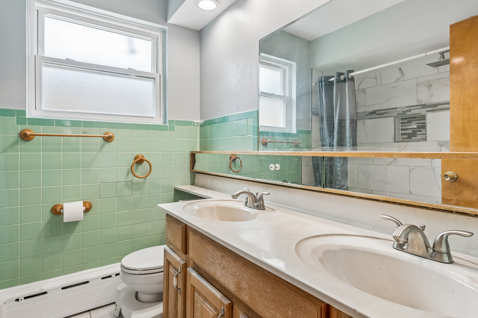 4916 N Rutherford Avenue Property Photo 8