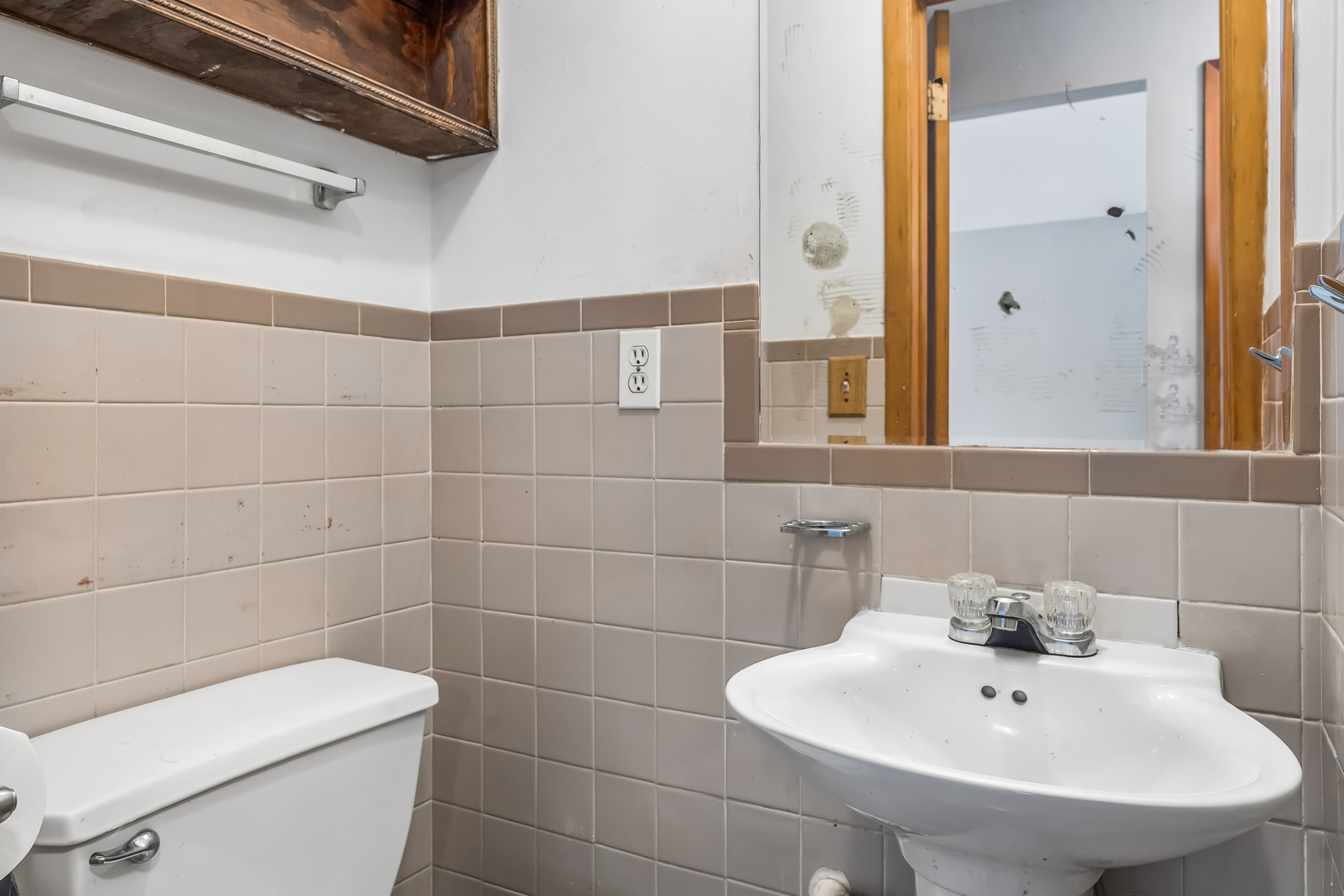 4916 N Rutherford Avenue Property Photo 9