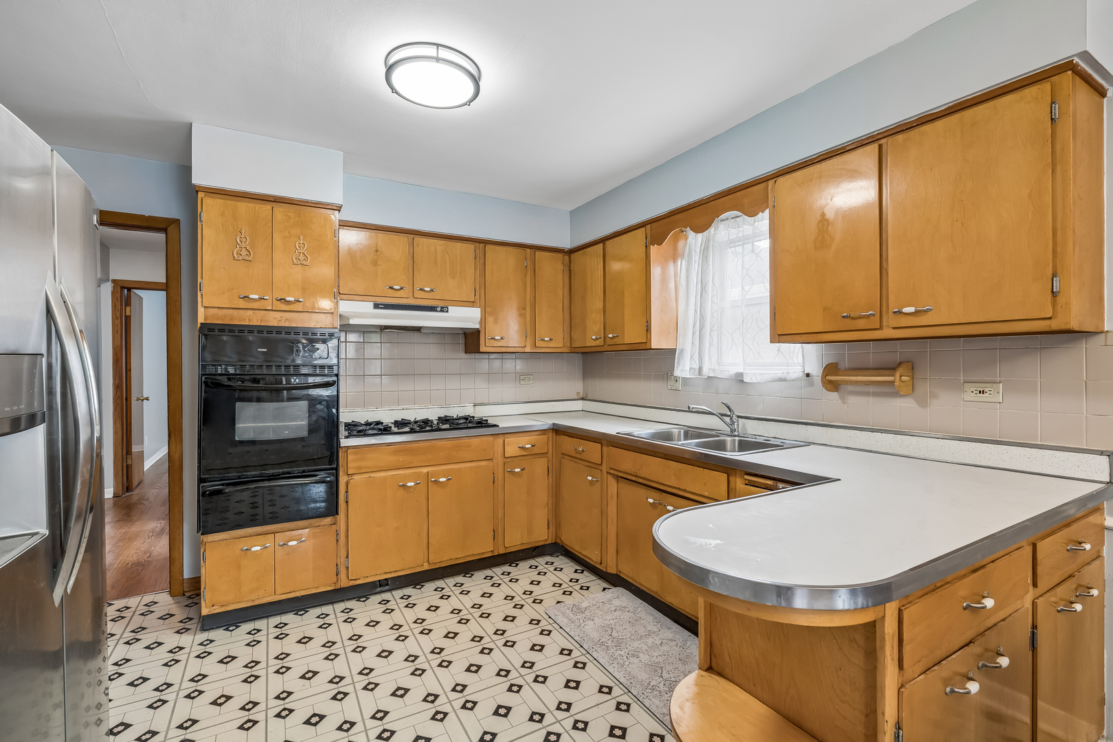 4916 N Rutherford Avenue Property Photo 12