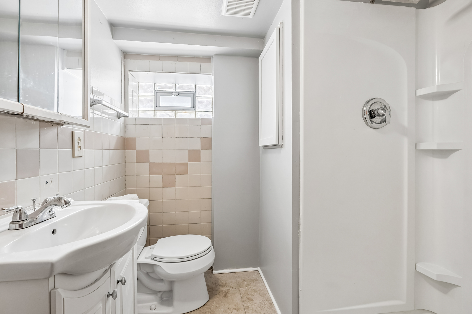 4916 N Rutherford Avenue Property Photo 18