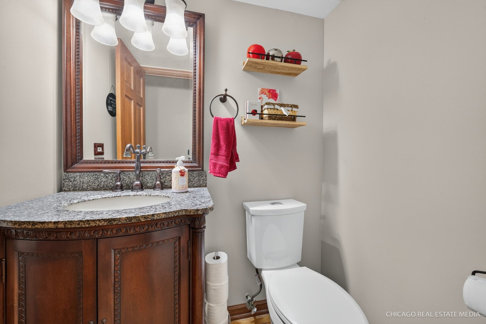 371 S Western Avenue Property Photo 15
