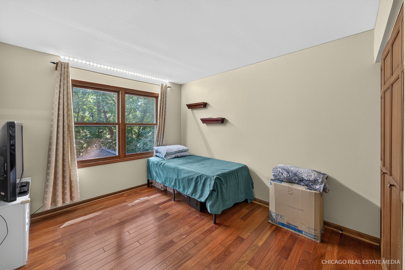 371 S Western Avenue Property Photo 19
