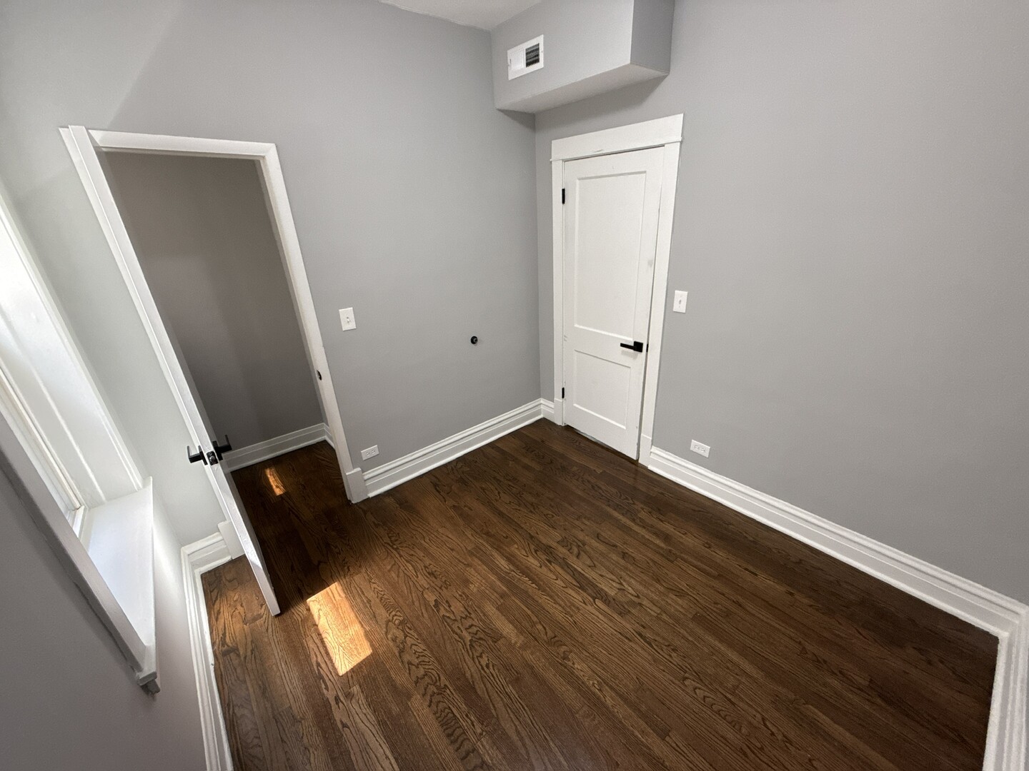 2552 N Austin Avenue 1 Property Photo 14