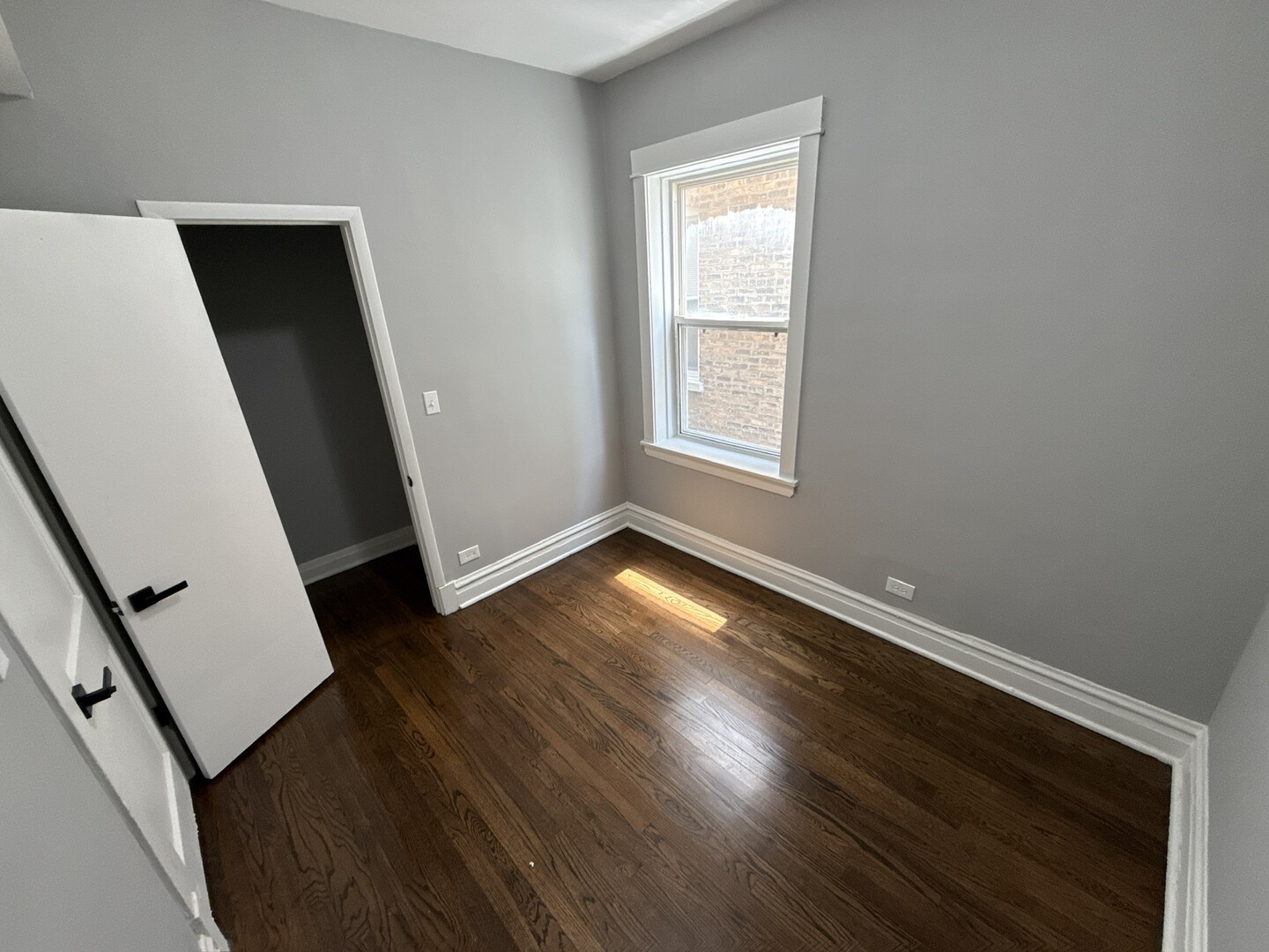 2552 N Austin Avenue 1 Property Photo 15