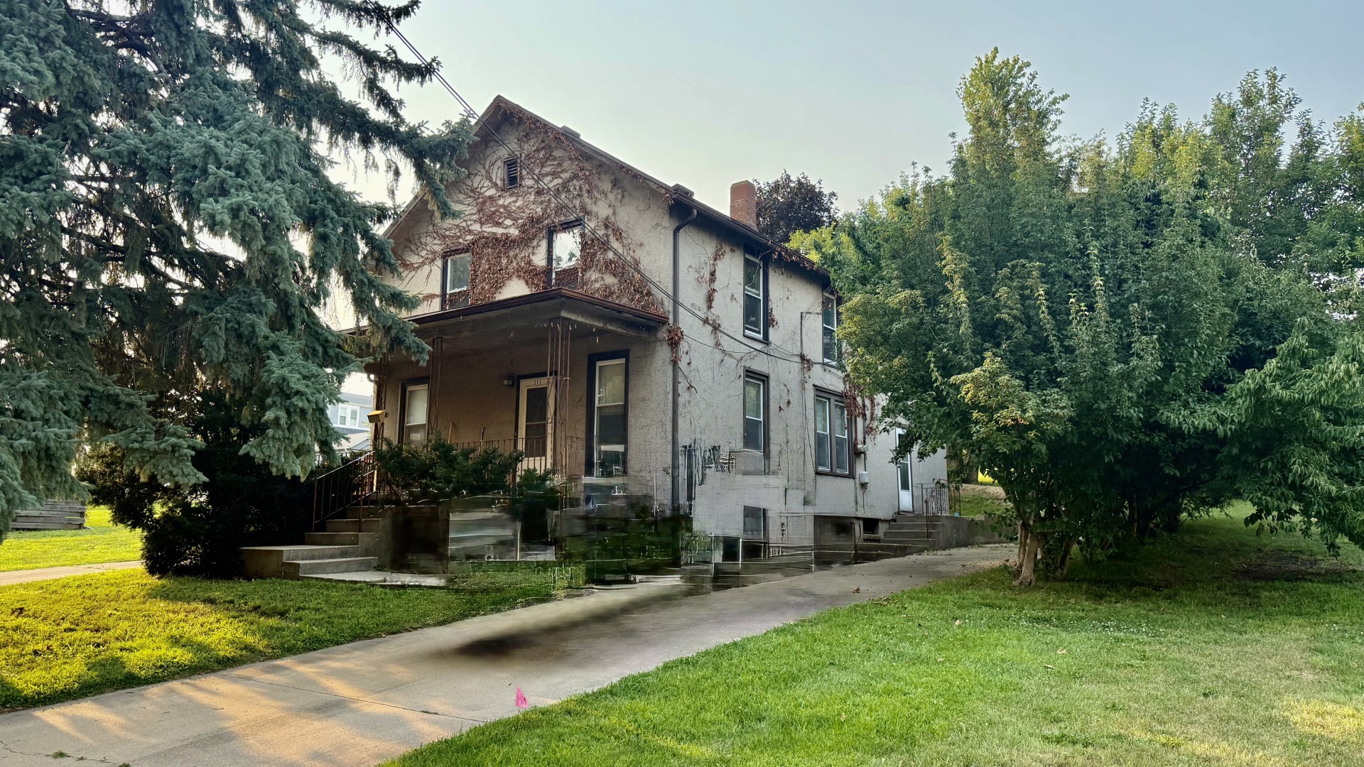 311 6th Street Property Photo 3