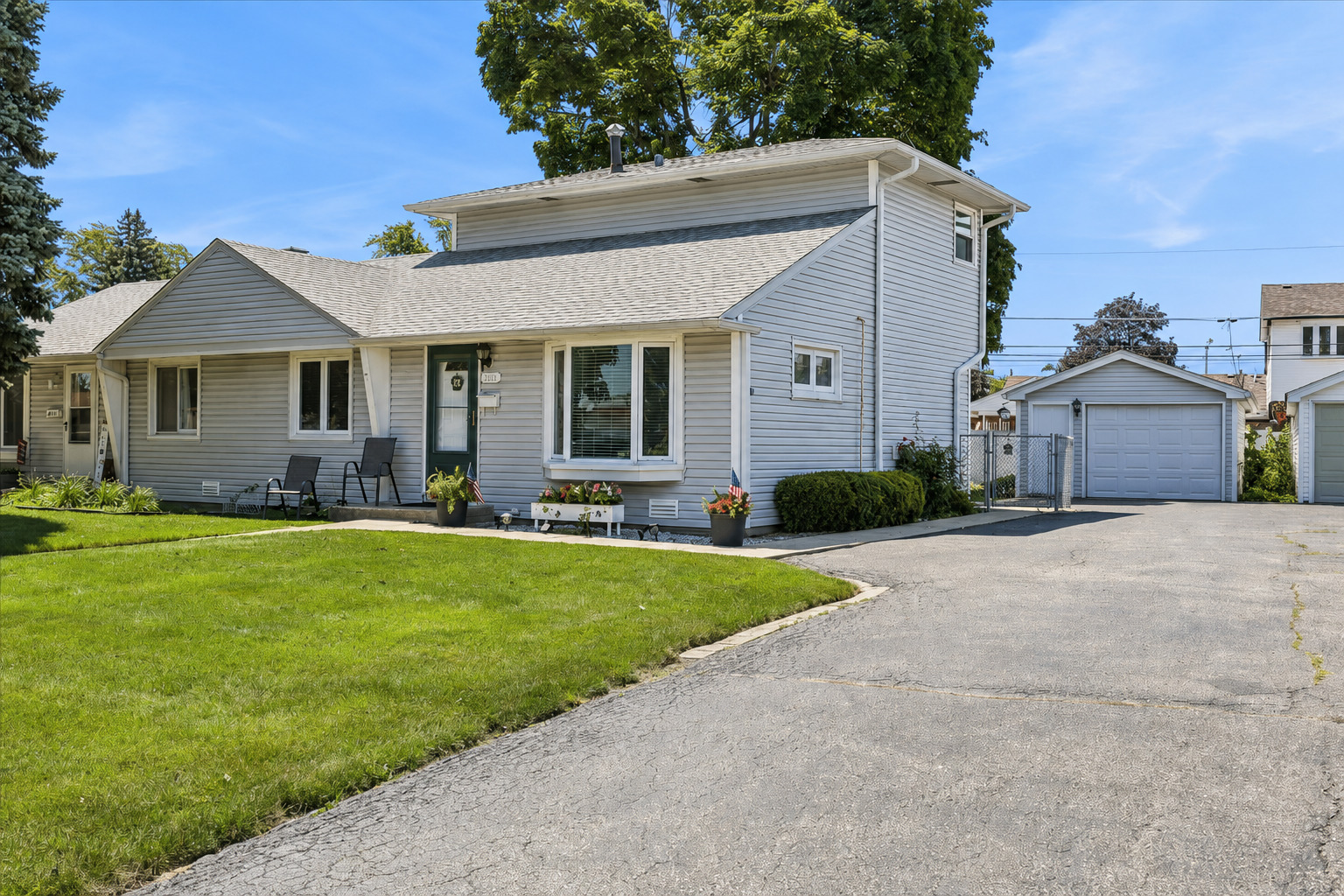 4571 W 88th Street Property Photo 2