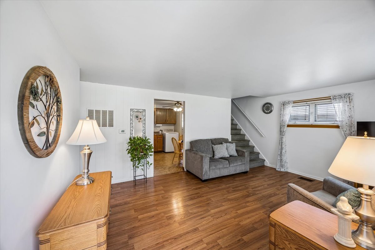 4571 W 88th Street Property Photo 4