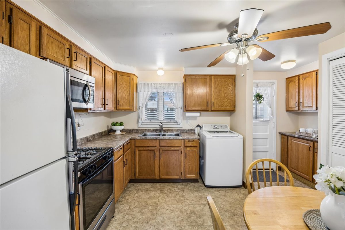 4571 W 88th Street Property Photo 6