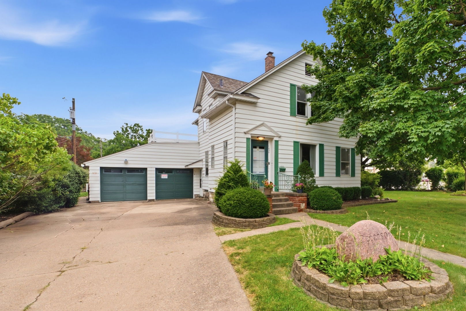 1854 27th Street Property Photo 1