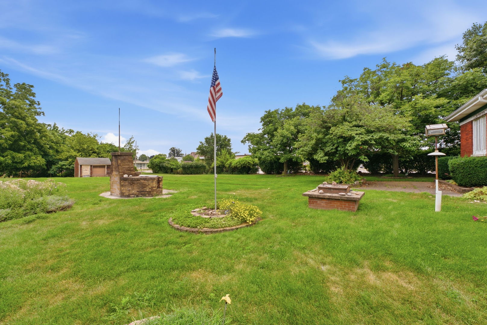 1854 27th Street Property Photo 4