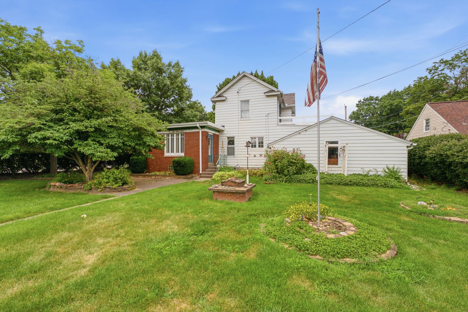 1854 27th Street Property Photo 5