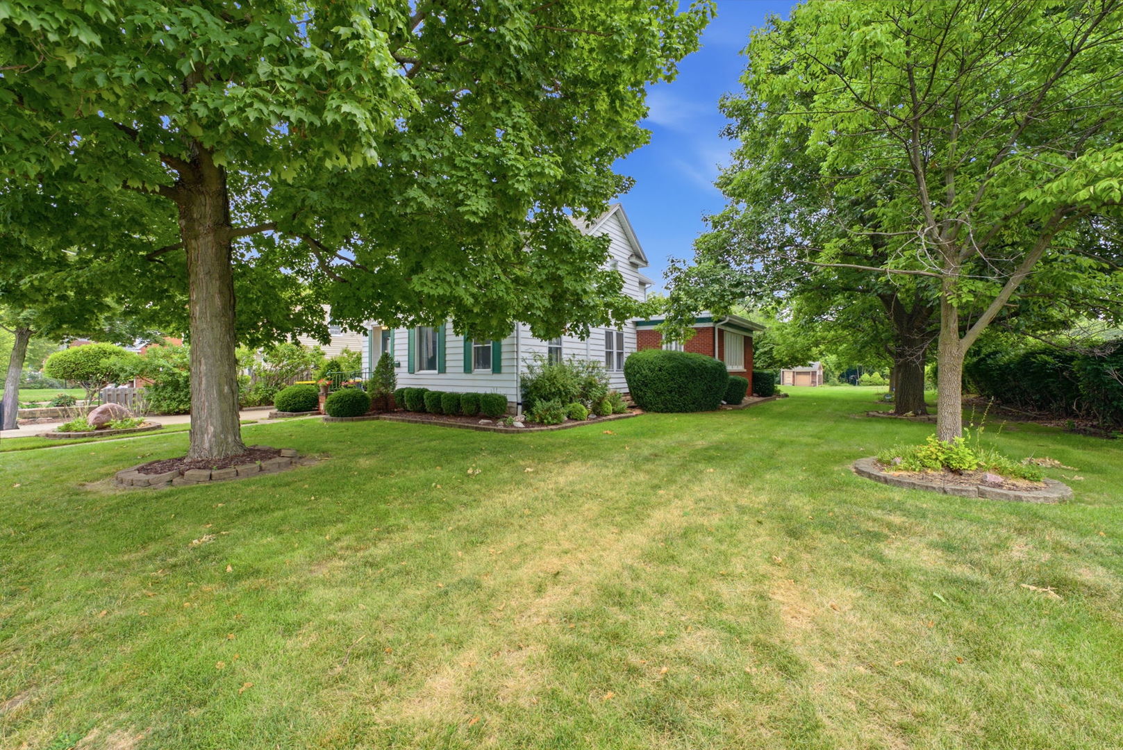 1854 27th Street Property Photo 9