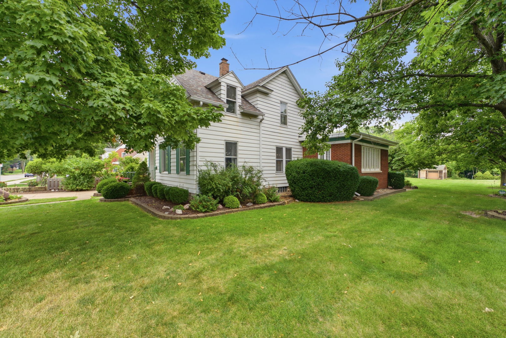 1854 27th Street Property Photo 10