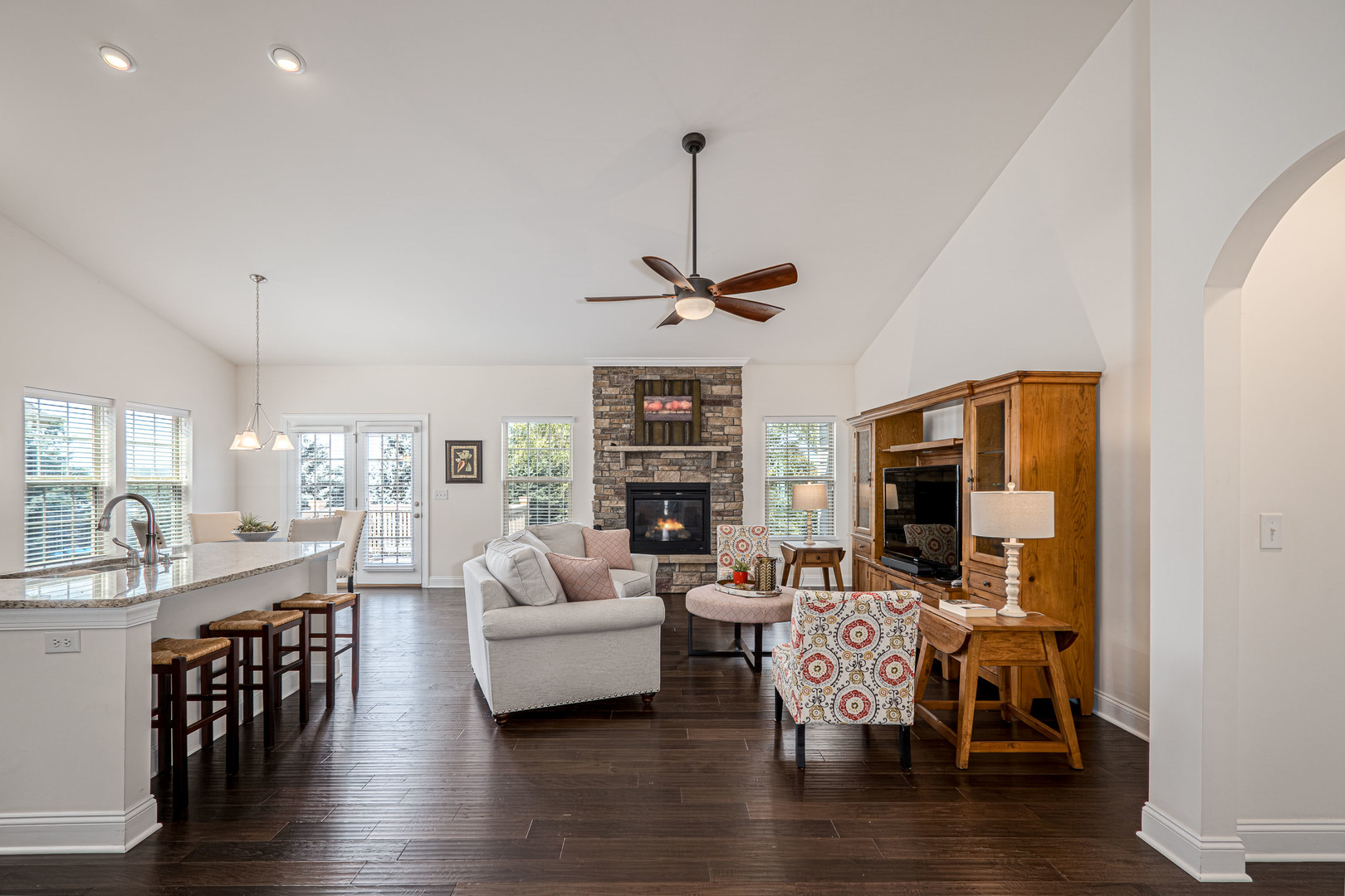 3812 Ridge Pointe Drive Property Photo 8
