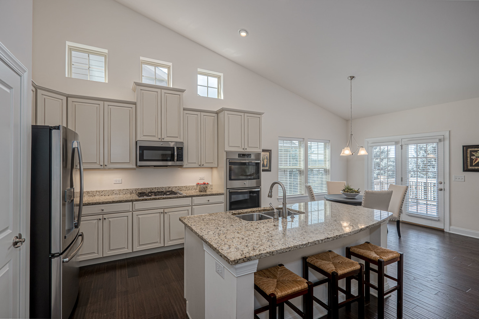3812 Ridge Pointe Drive Property Photo 13