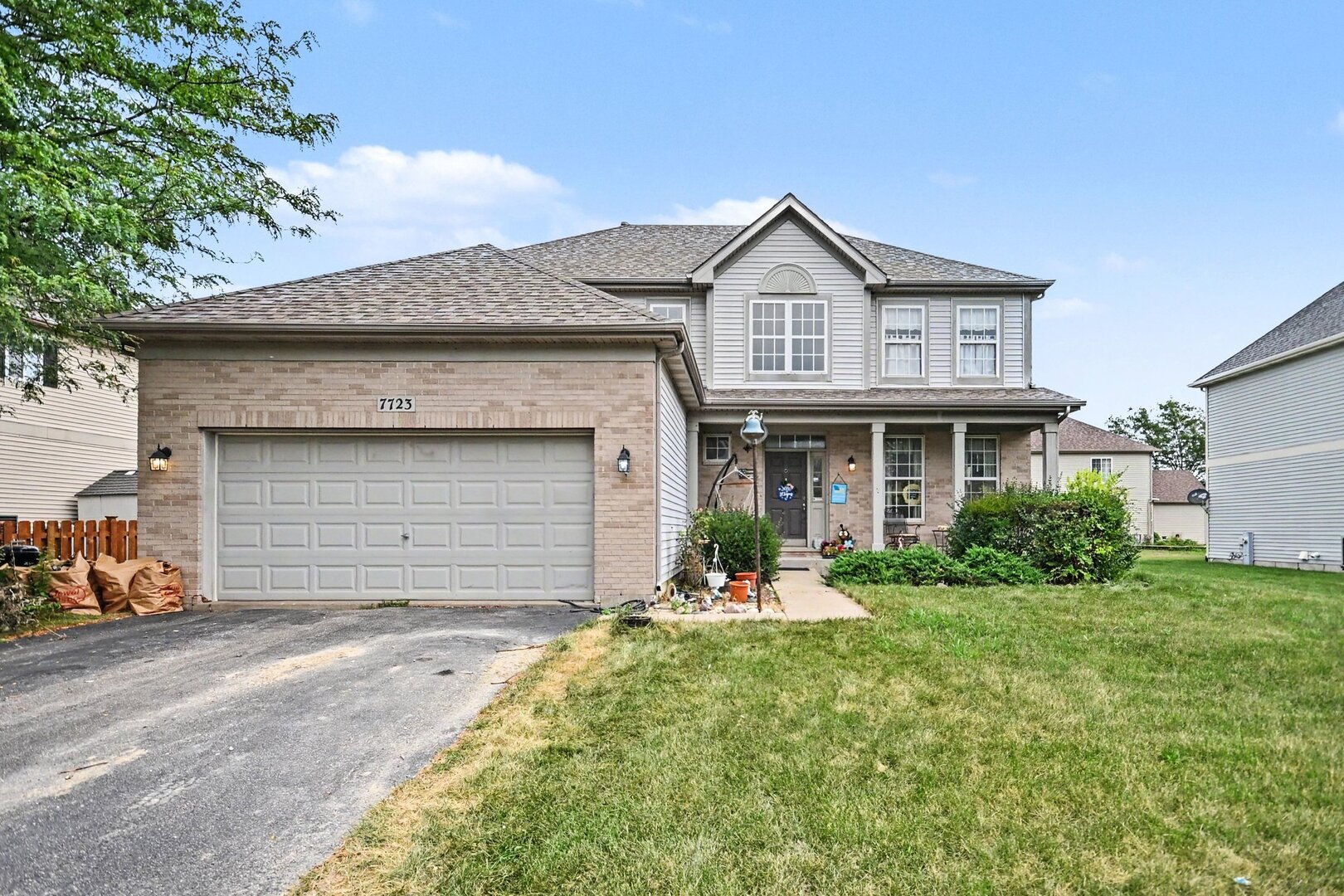 7723 Mossheather Drive Property Photo 1