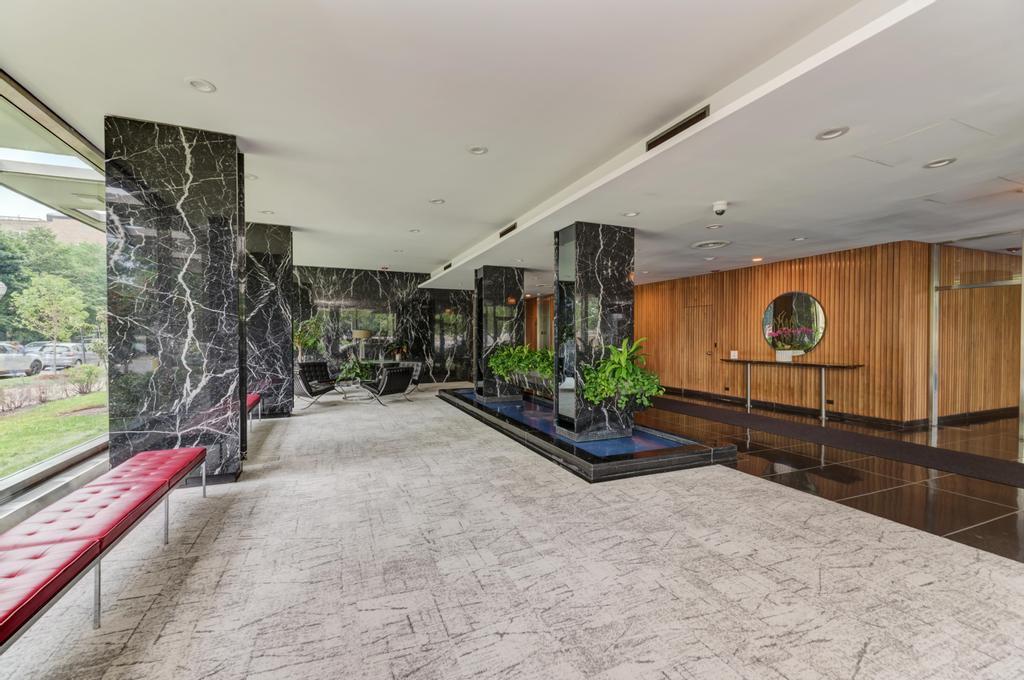 3900 N Lake Shore Drive 12e Property Photo 5