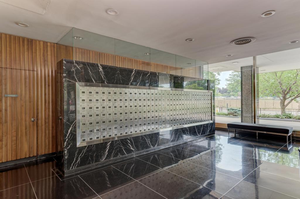 3900 N Lake Shore Drive 12e Property Photo 7