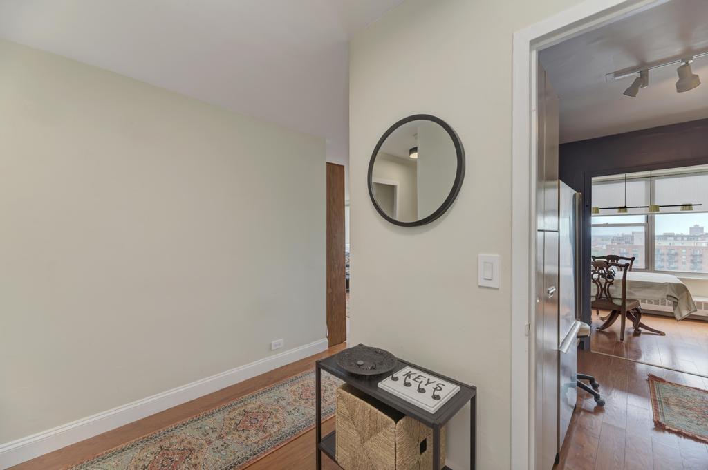 3900 N Lake Shore Drive 12e Property Photo 9