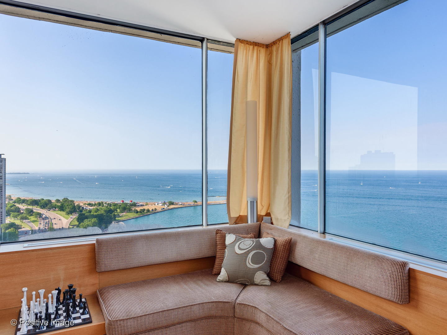 1300 N Lake Shore Drive 30d Property Photo 10