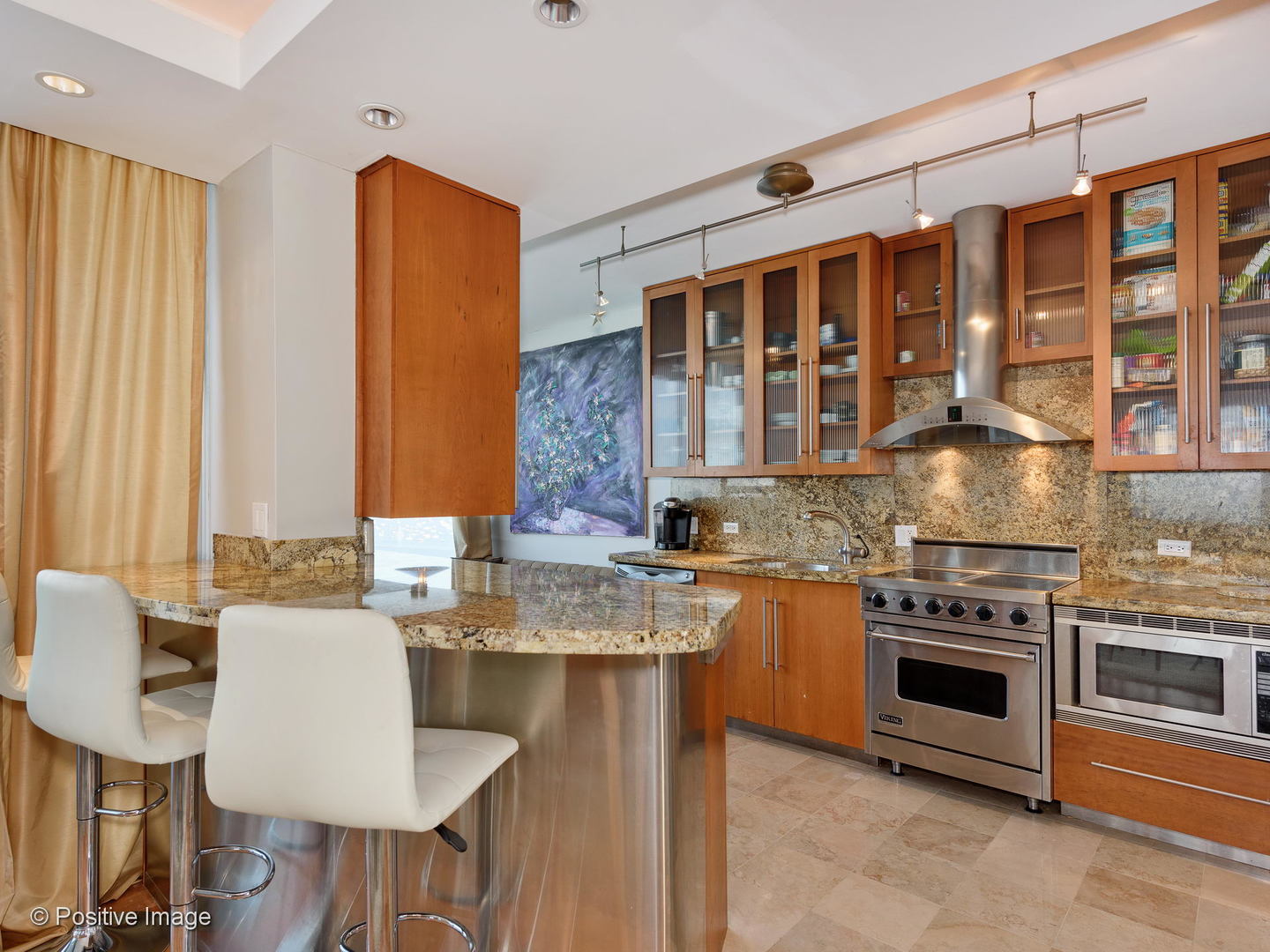 1300 N Lake Shore Drive 30d Property Photo 11