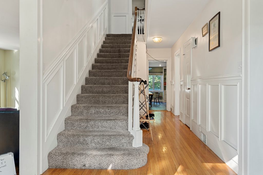 417 S Westlawn Avenue Property Photo 3