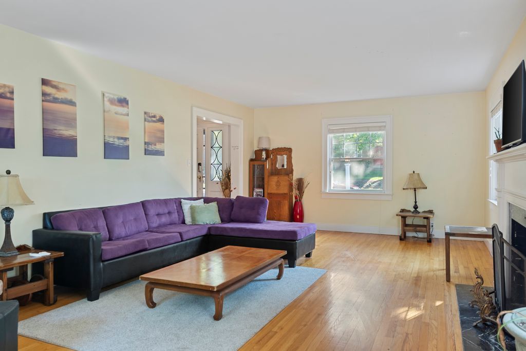 417 S Westlawn Avenue Property Photo 6
