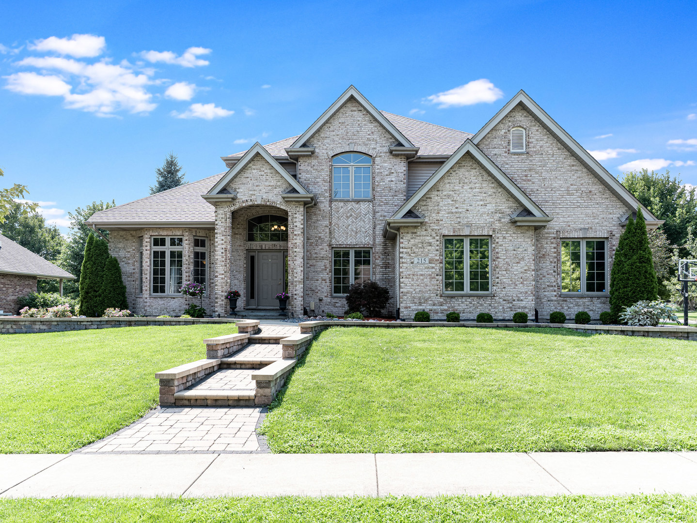 215 Sonoma Road