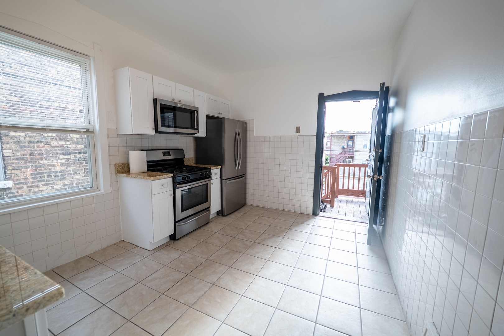 1640 N Linder Avenue 2 Property Photo 5