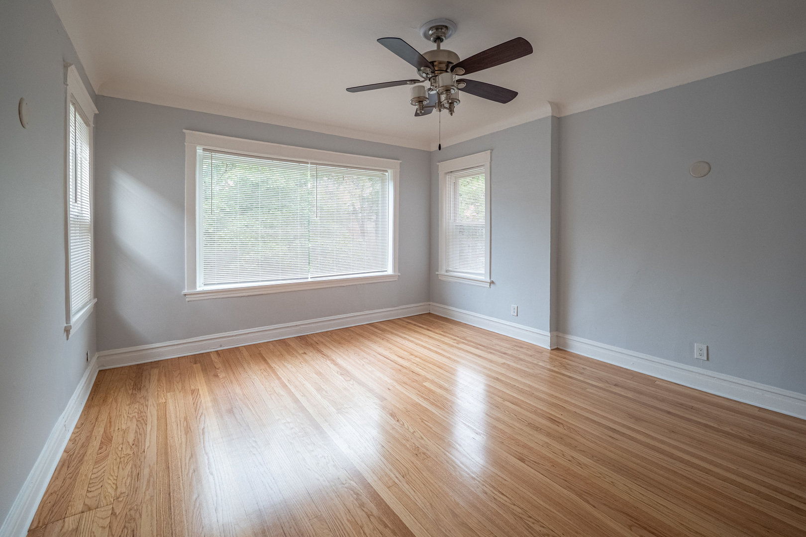 1640 N Linder Avenue 2 Property Photo 17