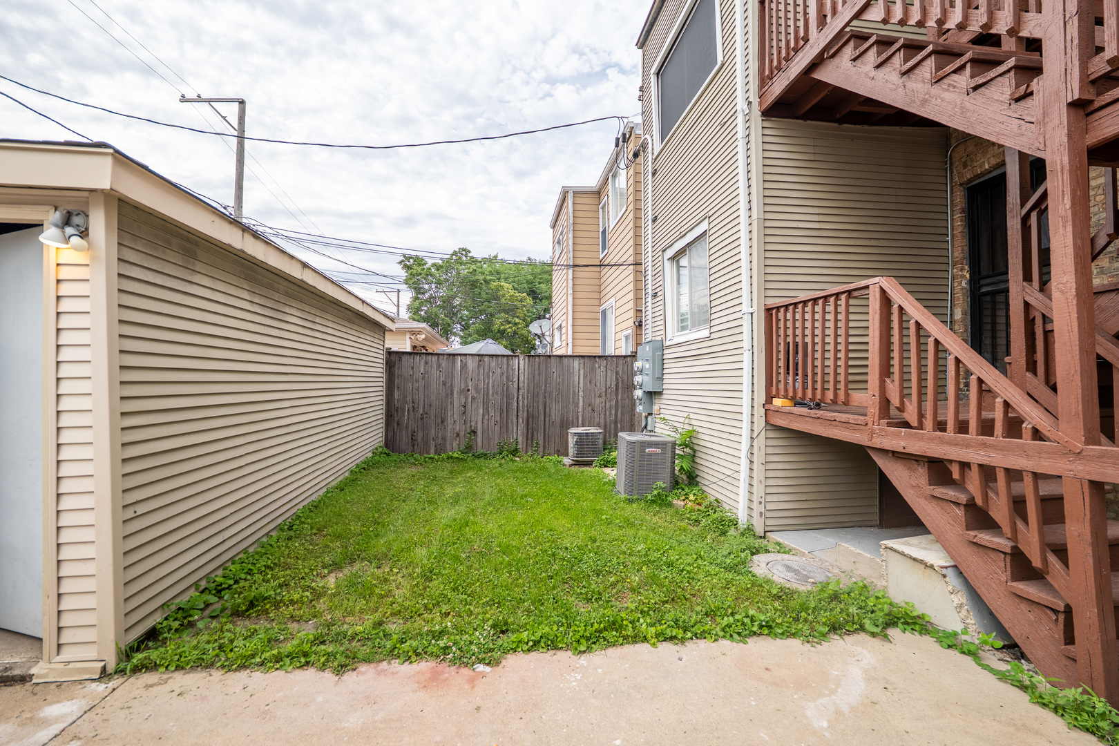 1640 N Linder Avenue 2 Property Photo 27