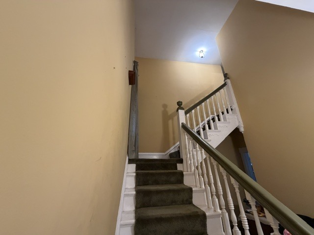 1630 E State Street Property Photo 9