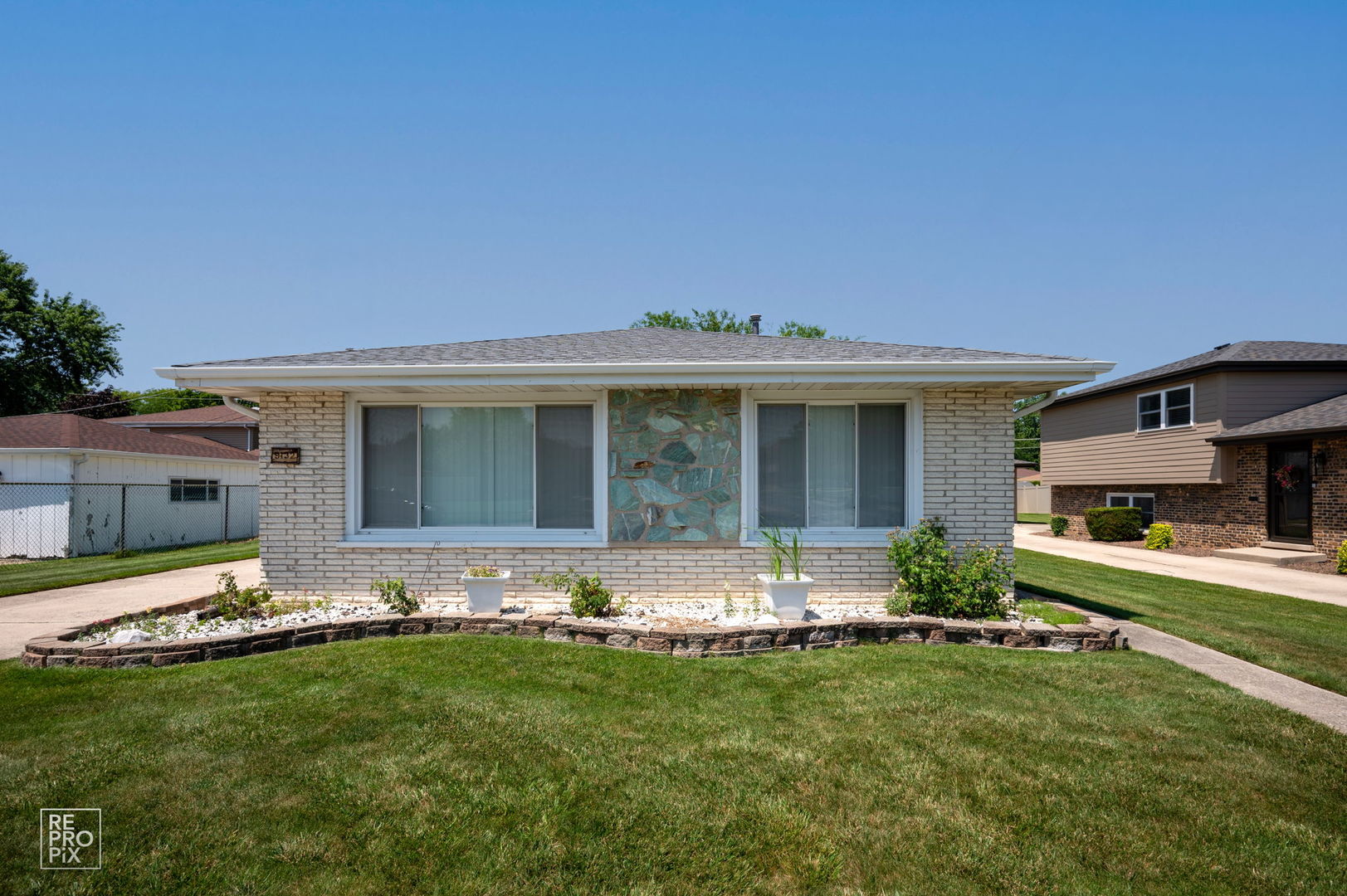 9132 Meade Avenue Property Photo